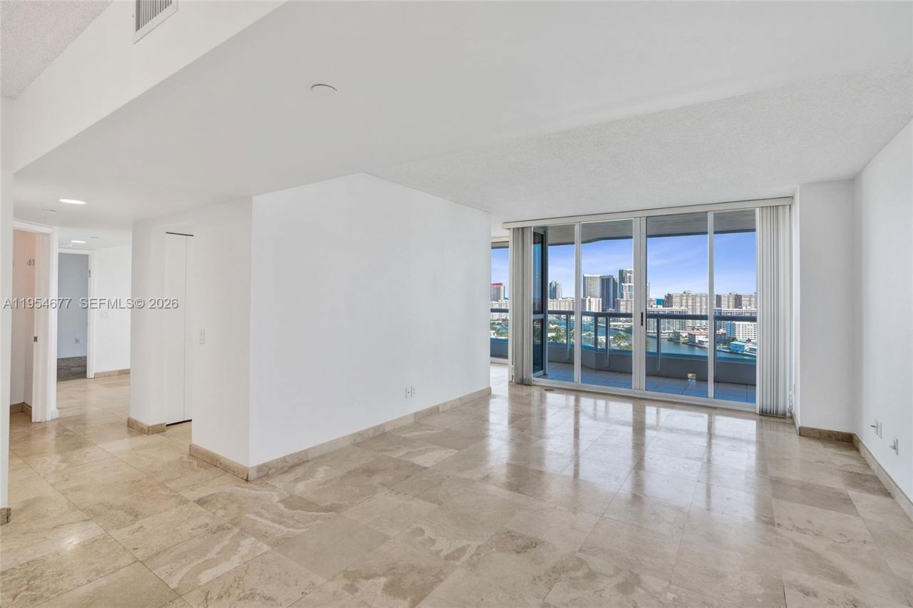 21205 Yacht Club Dr , Unit 2310, Aventura, FL 33180 Photo