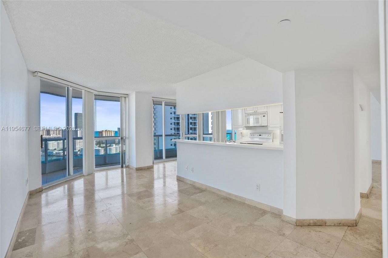 21205 Yacht Club Dr , Unit 2310, Aventura, FL 33180 Photo