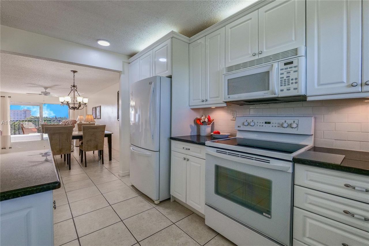 5860 NW 44th St, Unit 711, Lauderhill, FL 33319 Photo