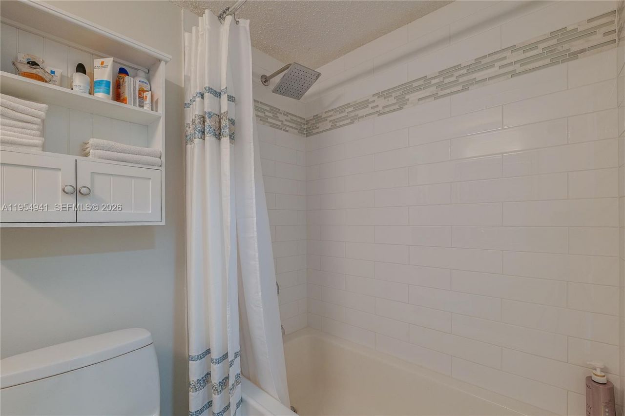 5860 NW 44th St, Unit 711, Lauderhill, FL 33319 Photo