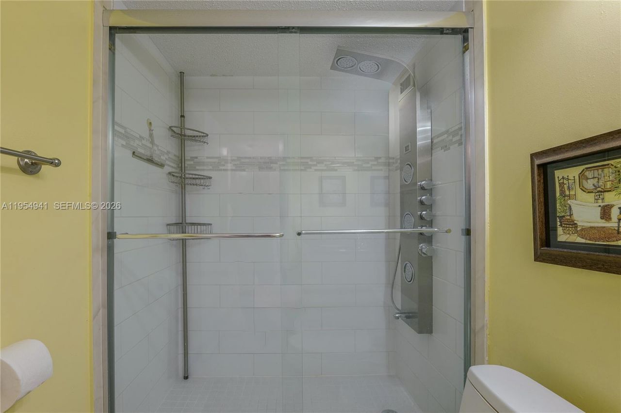 5860 NW 44th St, Unit 711, Lauderhill, FL 33319 Photo