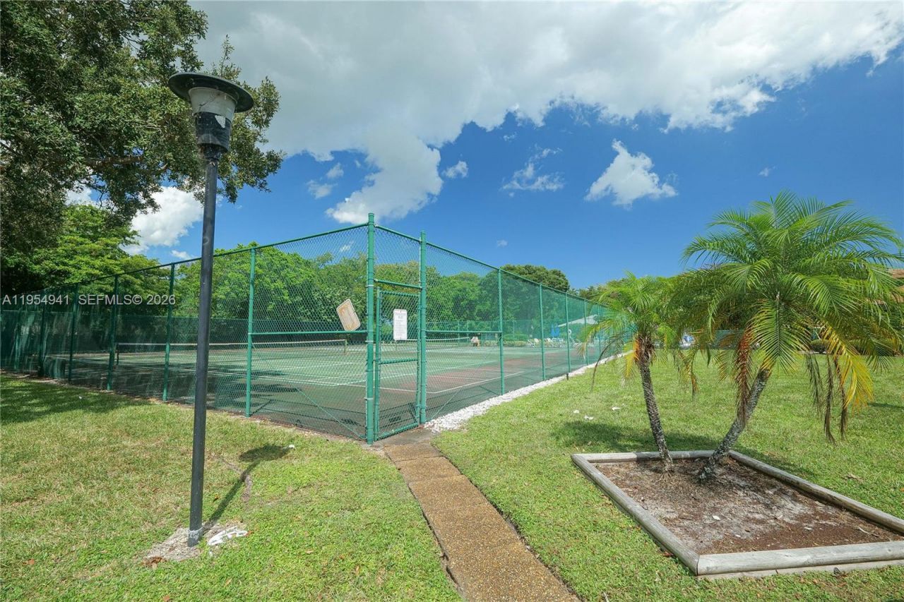 5860 NW 44th St, Unit 711, Lauderhill, FL 33319 Photo