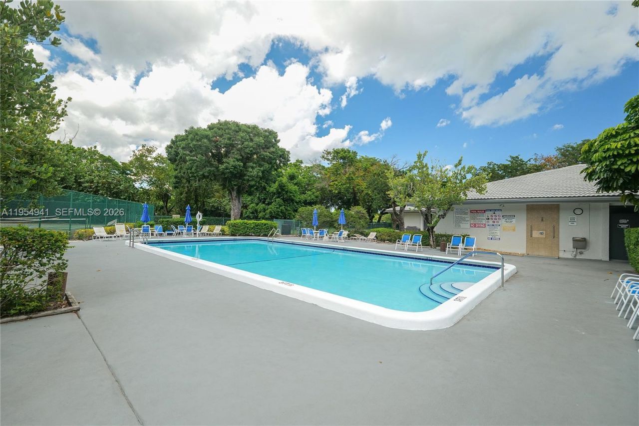 5860 NW 44th St, Unit 711, Lauderhill, FL 33319 Photo