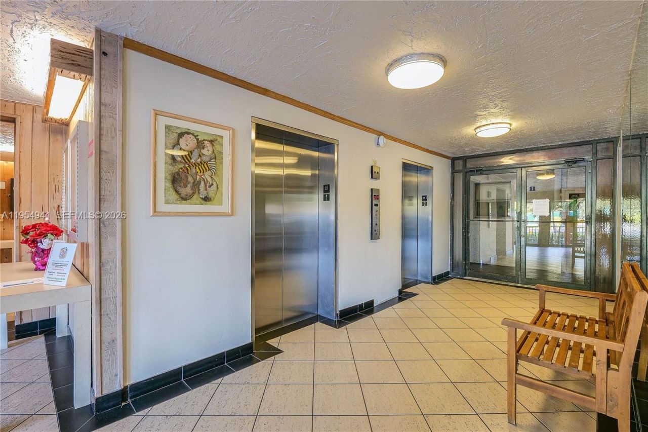 5860 NW 44th St, Unit 711, Lauderhill, FL 33319 Photo