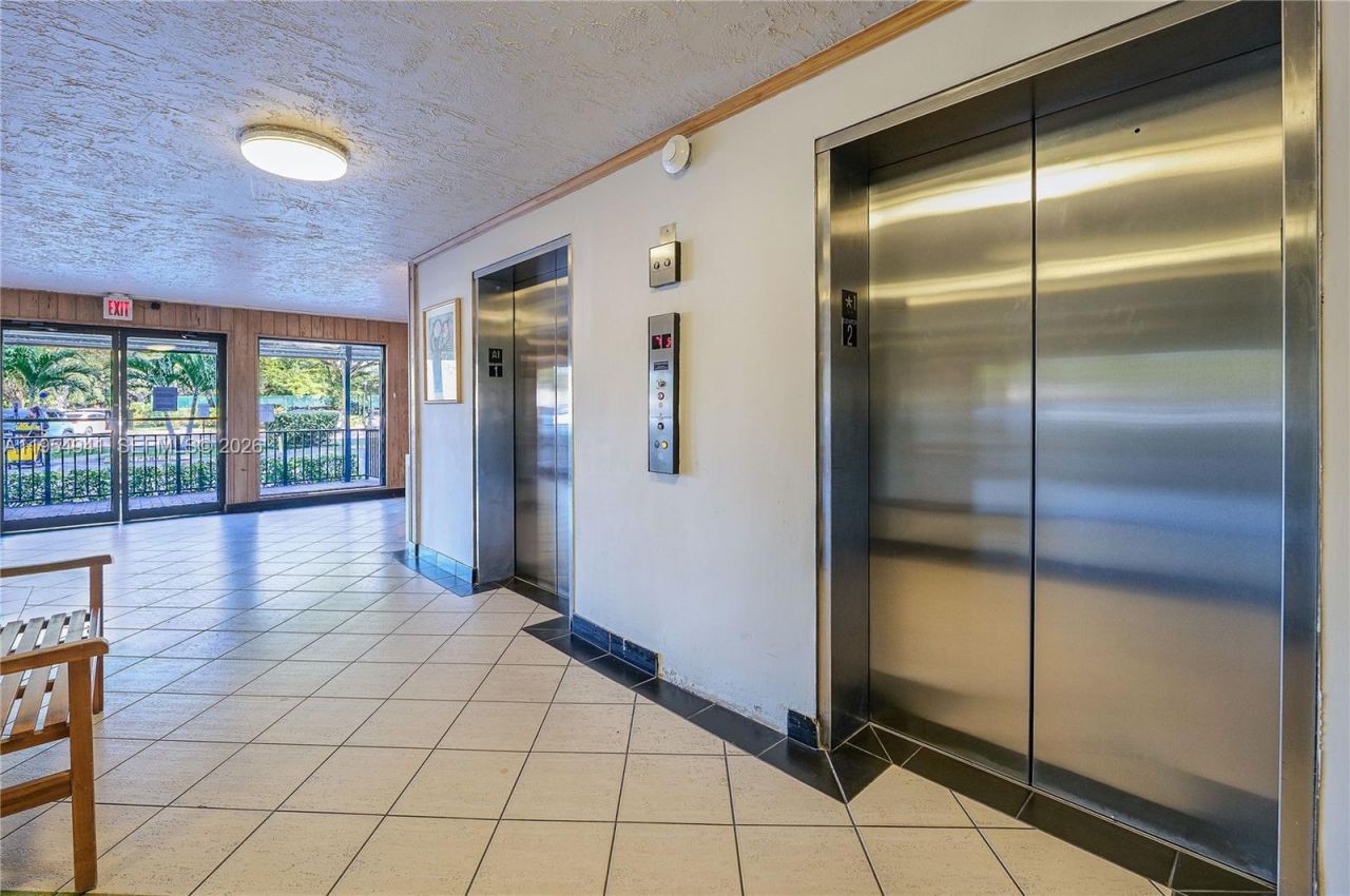 5860 NW 44th St, Unit 711, Lauderhill, FL 33319 Photo