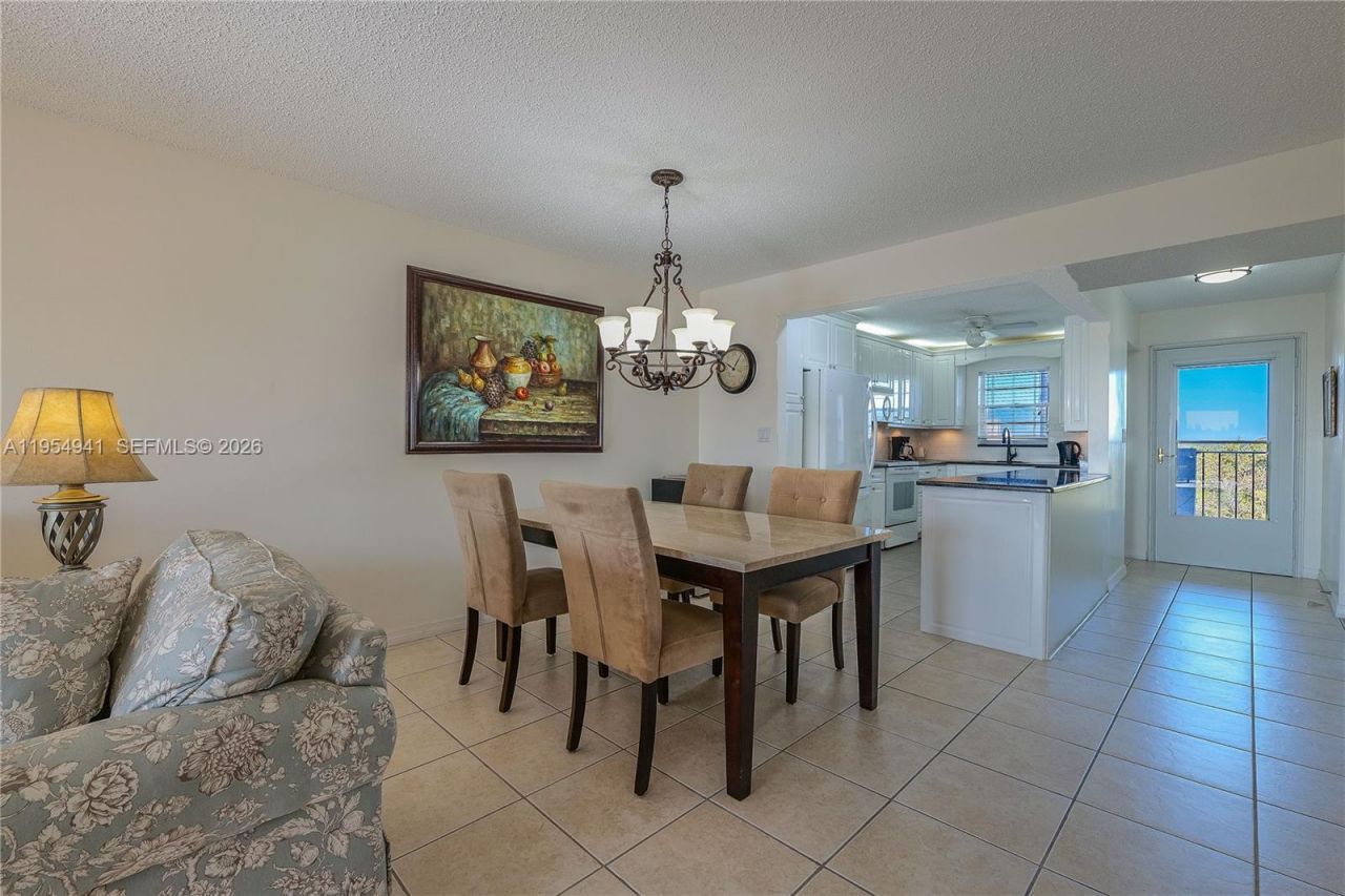 5860 NW 44th St, Unit 711, Lauderhill, FL 33319 Photo
