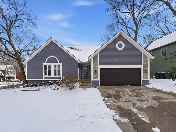 1266 N Prince Edward Street, Olathe, KS 66061
