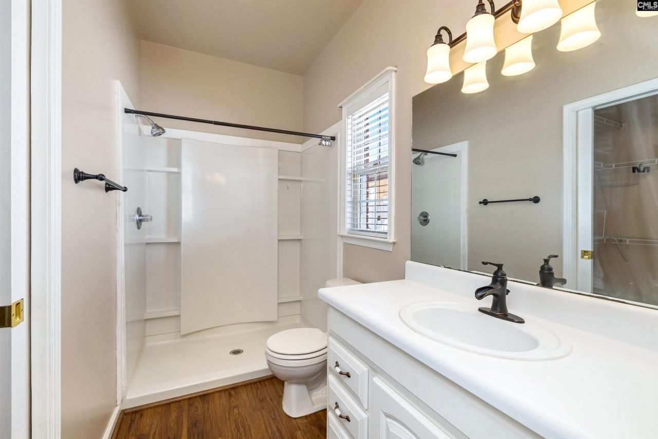 35 Crescent Moon Court  Photo 18