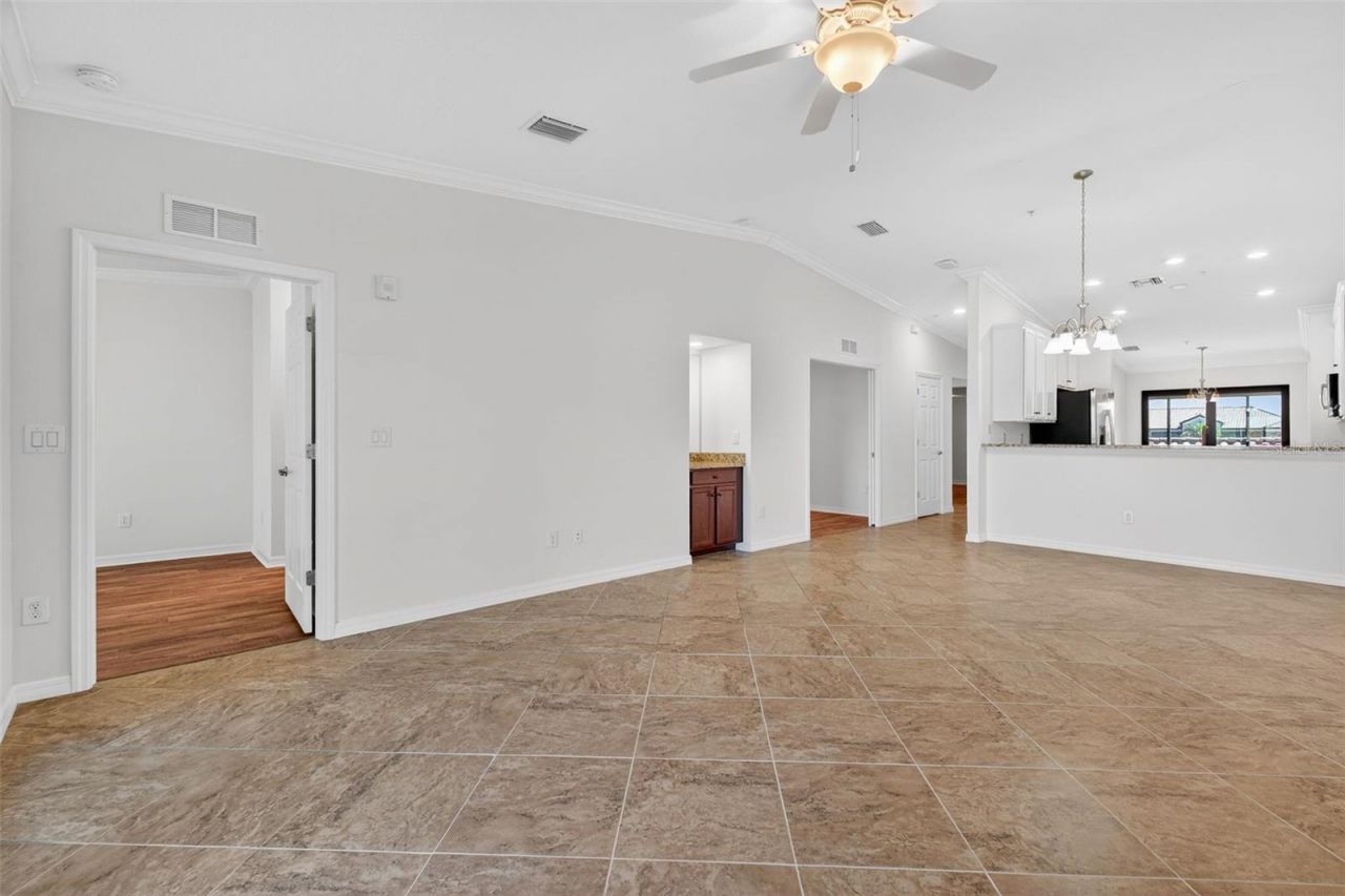 5527 Palmer Circle, Unit 205, Bradenton, FL 34211 Photo