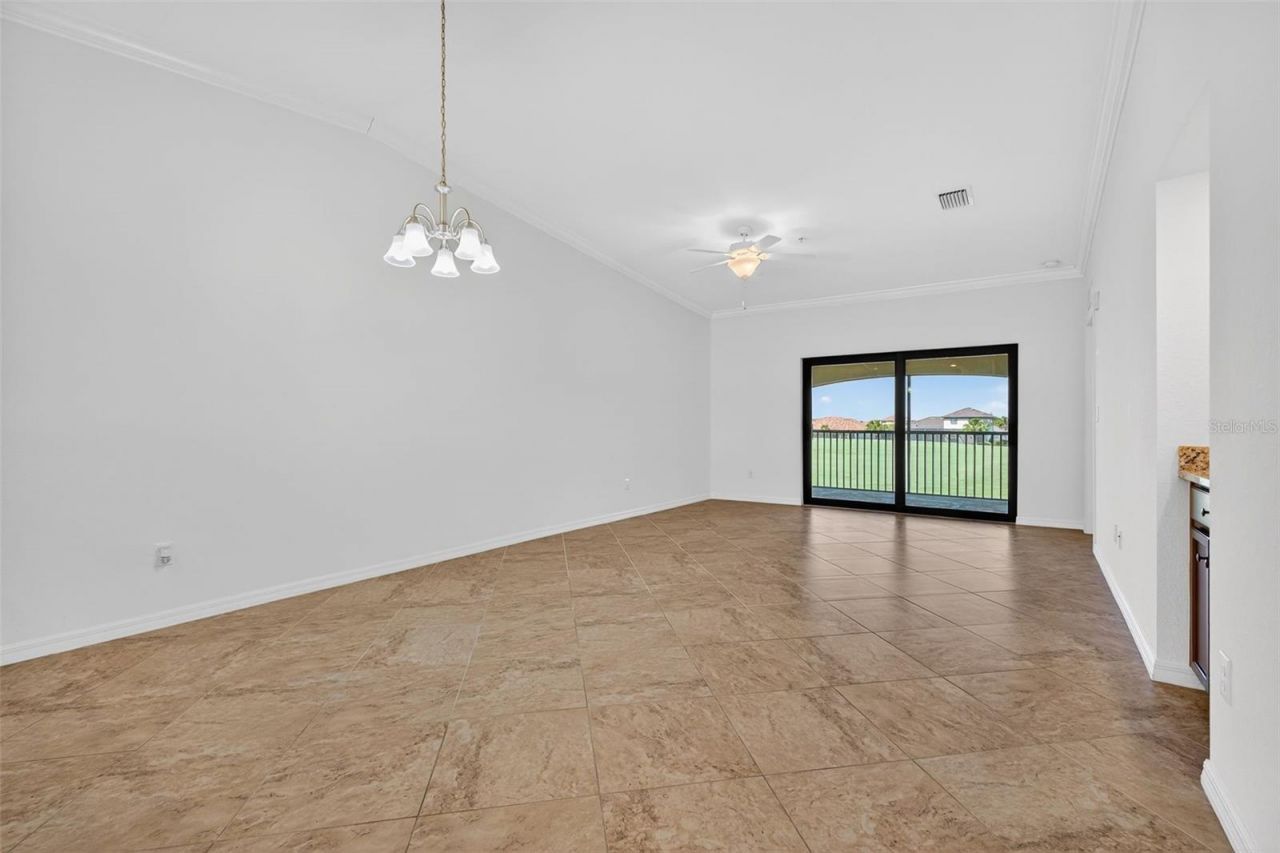 5527 Palmer Circle, Unit 205, Bradenton, FL 34211 Photo