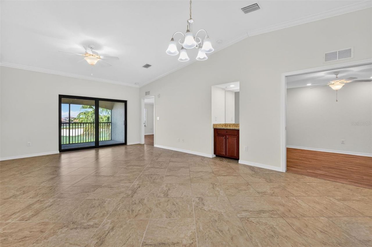 5527 Palmer Circle, Unit 205, Bradenton, FL 34211 Photo