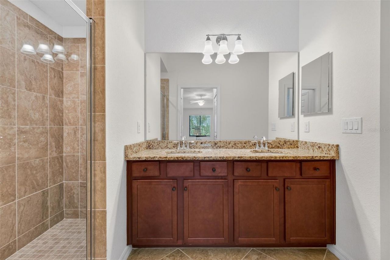 5527 Palmer Circle, Unit 205, Bradenton, FL 34211 Photo