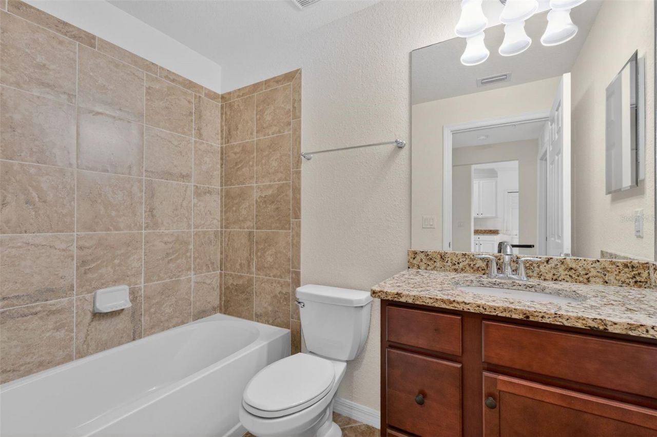 5527 Palmer Circle, Unit 205, Bradenton, FL 34211 Photo