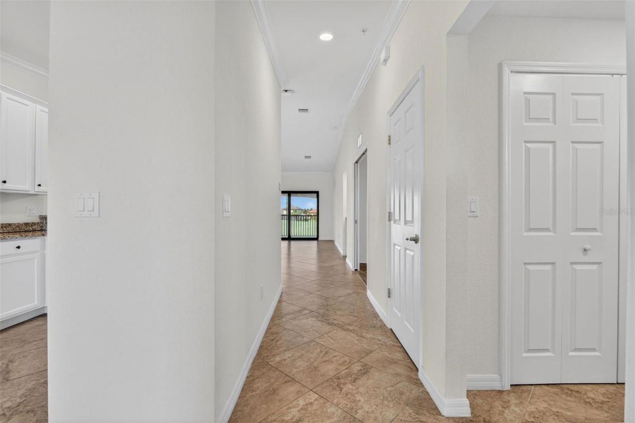 5527 Palmer Circle, Unit 205, Bradenton, FL 34211 Photo