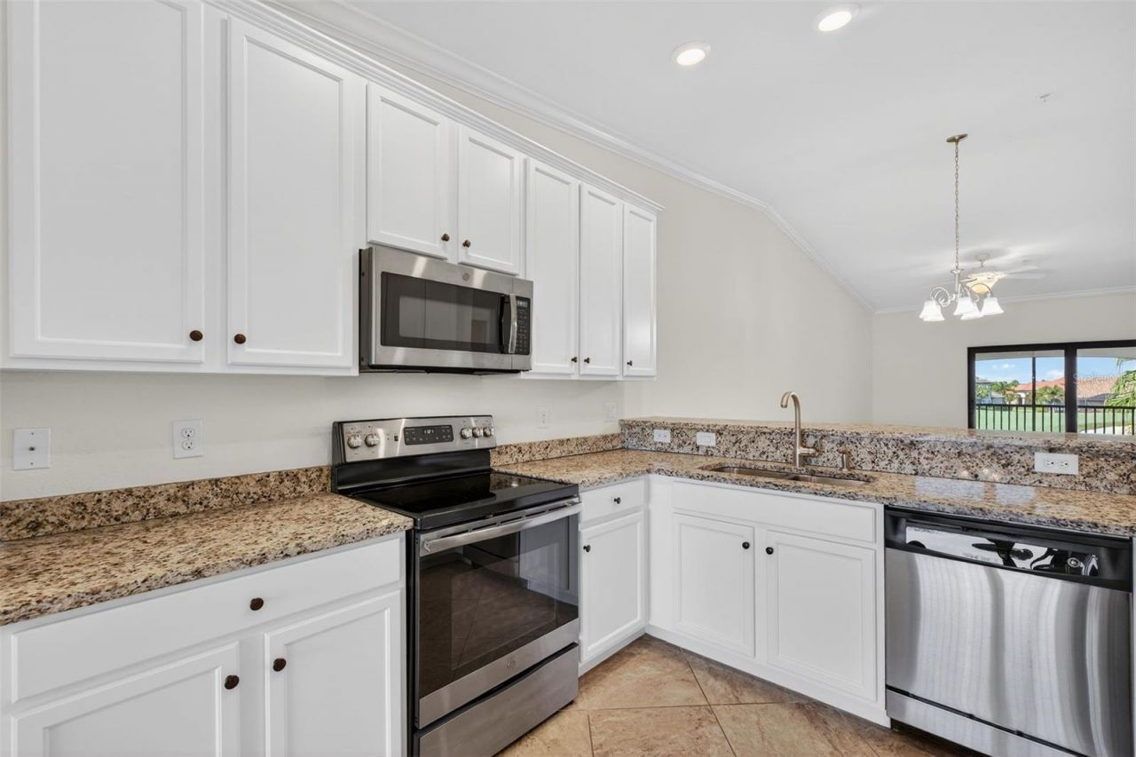 5527 Palmer Circle, Unit 205, Bradenton, FL 34211 Photo