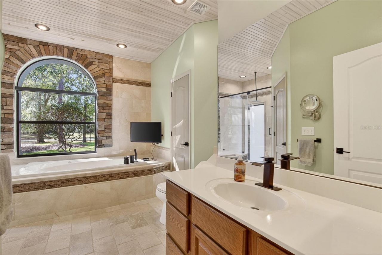 8518 Quail Hollow Boulevard, Wesley Chapel, FL 33544 Photo