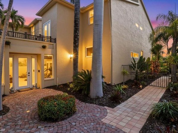 487 PINELLAS BAYWAY S, Unit 107, TIERRA VERDE, FL 33715