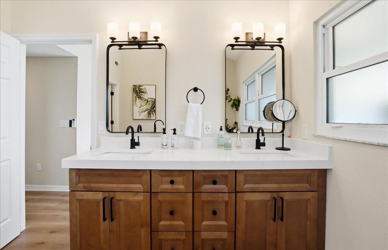 487 Pinellas Bayway S, Unit 107, Tierra Verde, FL 33715 Photo