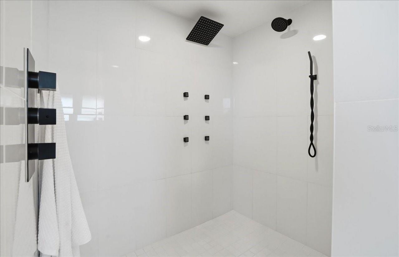 487 Pinellas Bayway S, Unit 107, Tierra Verde, FL 33715 Photo