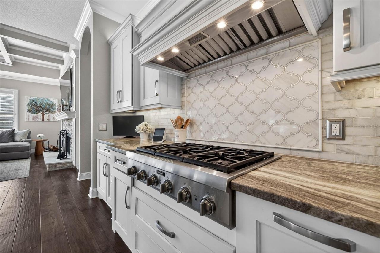 1581 Alexander Road, Belleair, FL 33756 Photo