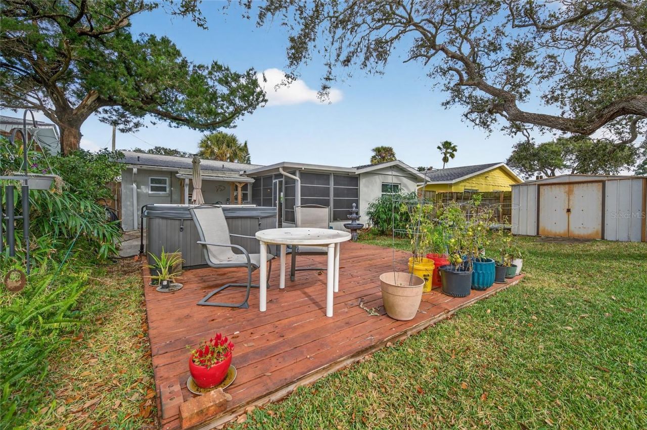 805 E 14th Avenue, New Smyrna Beach, FL 32169 Photo