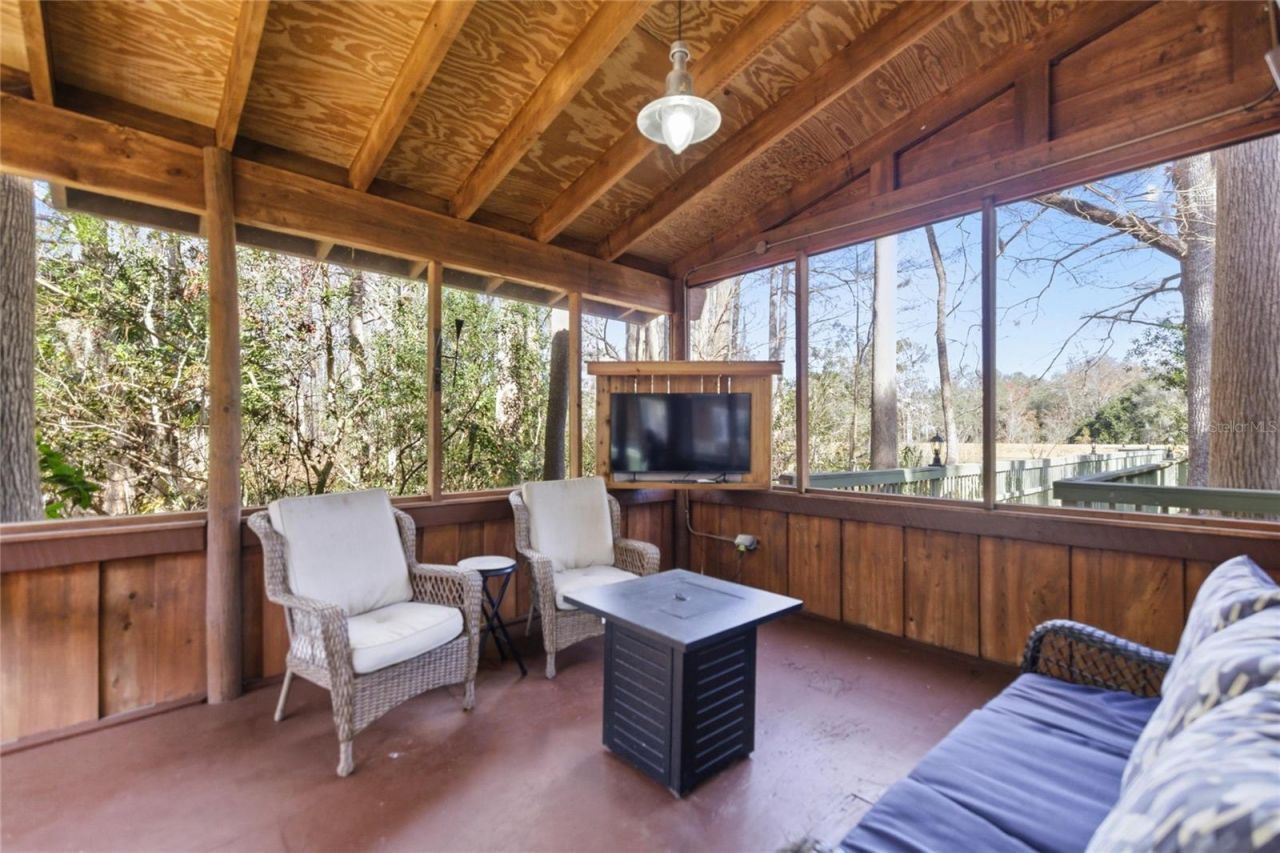 351 Sequoia Dr, Ocklawaha, FL 32179 Photo