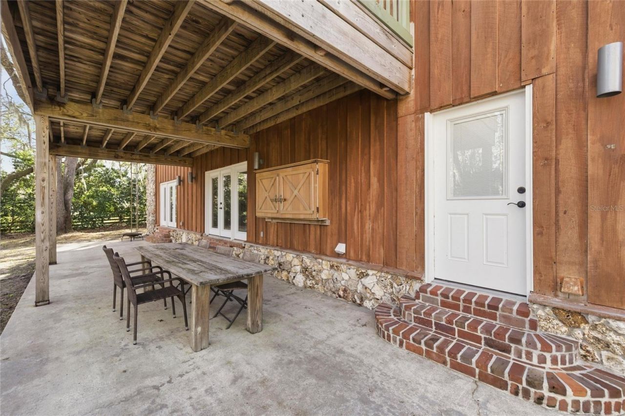 351 Sequoia Dr, Ocklawaha, FL 32179 Photo