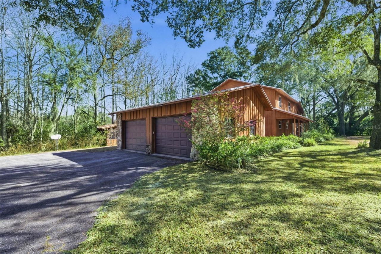 351 Sequoia Dr, Ocklawaha, FL 32179 Photo