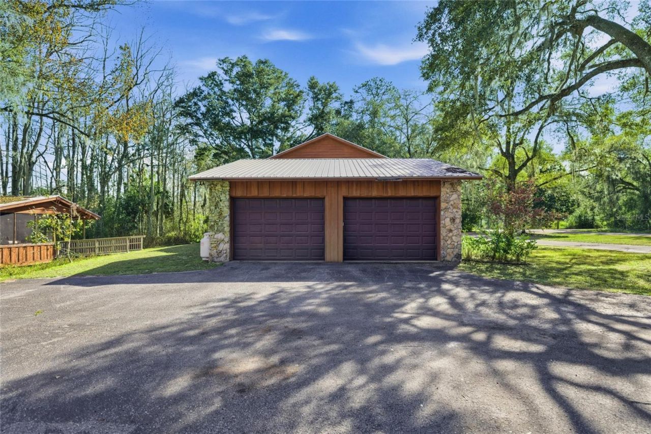 351 Sequoia Dr, Ocklawaha, FL 32179 Photo