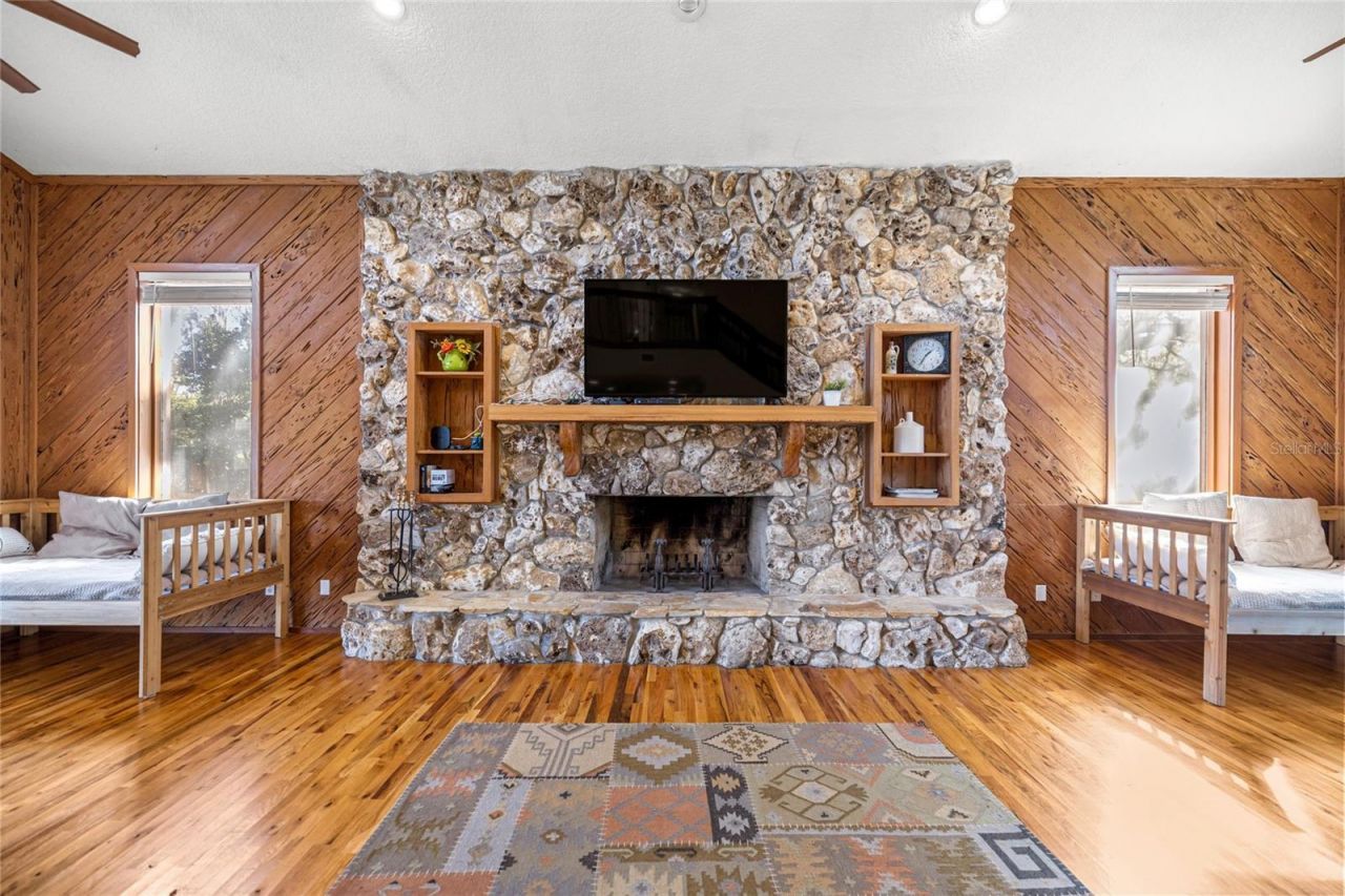 351 Sequoia Dr, Ocklawaha, FL 32179 Photo