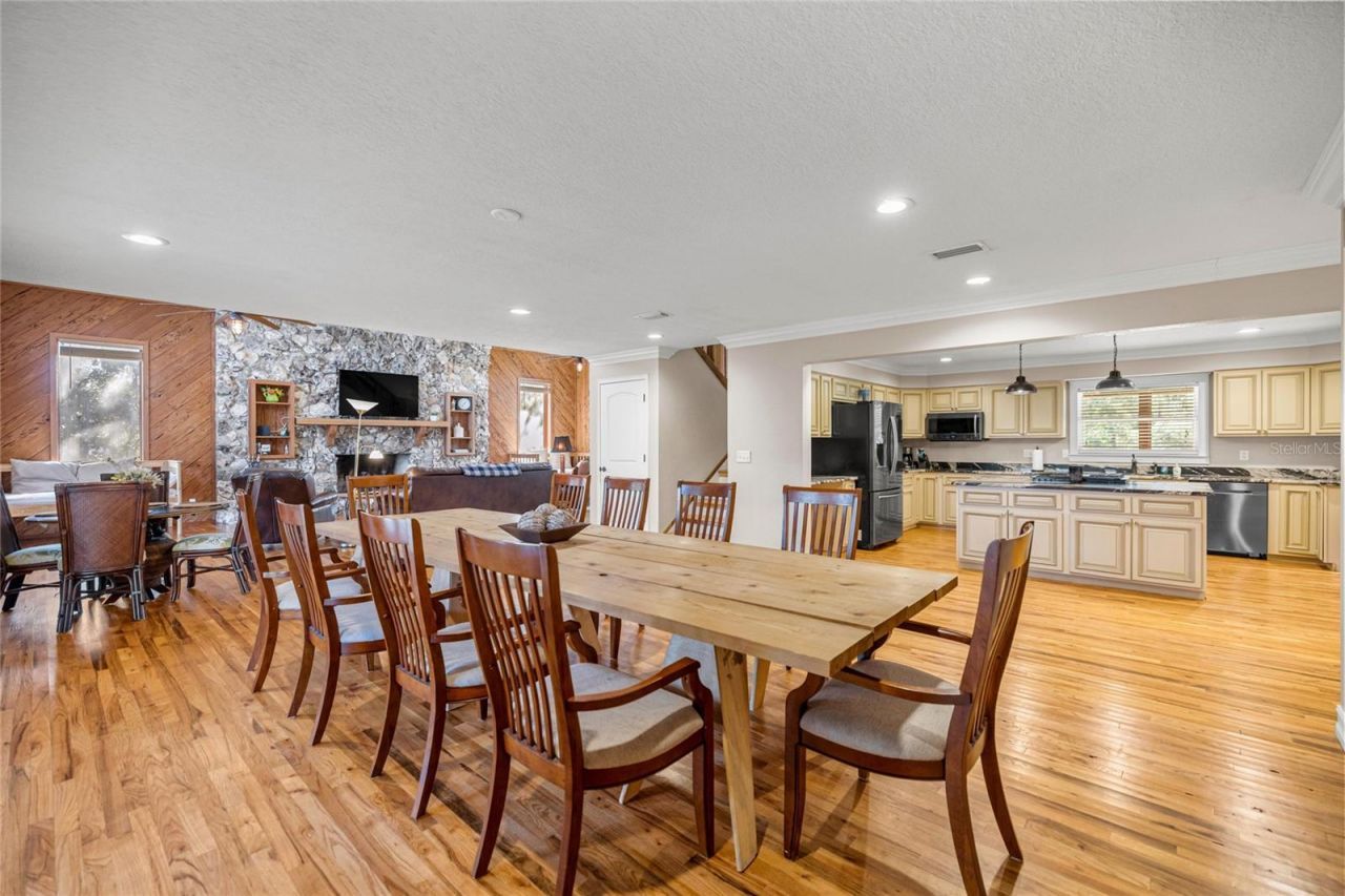 351 Sequoia Dr, Ocklawaha, FL 32179 Photo