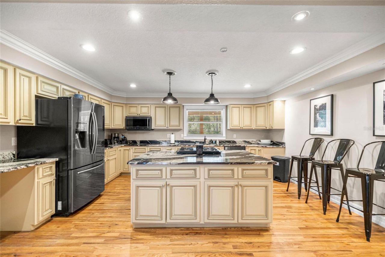 351 Sequoia Dr, Ocklawaha, FL 32179 Photo