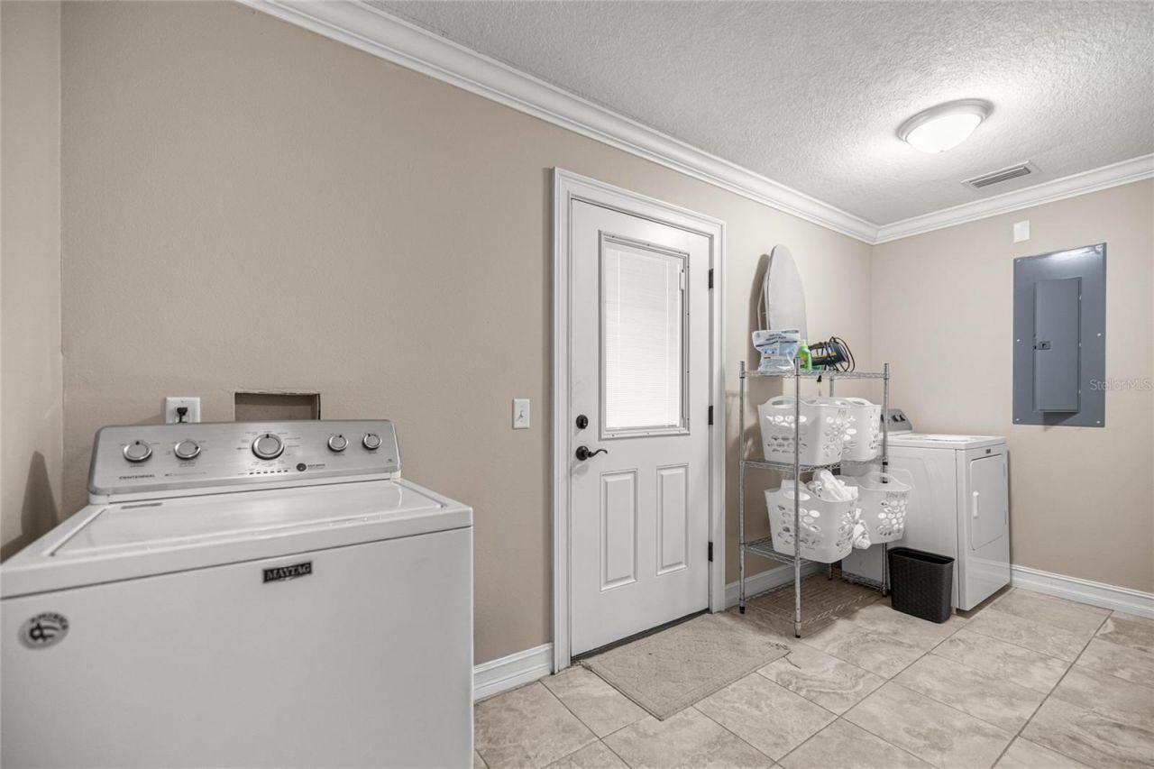 351 Sequoia Dr, Ocklawaha, FL 32179 Photo