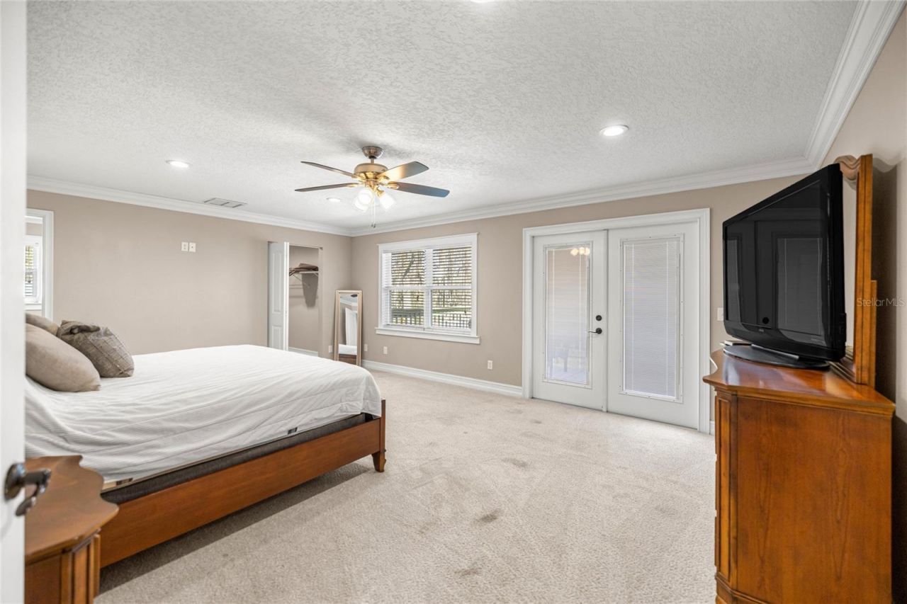 351 Sequoia Dr, Ocklawaha, FL 32179 Photo