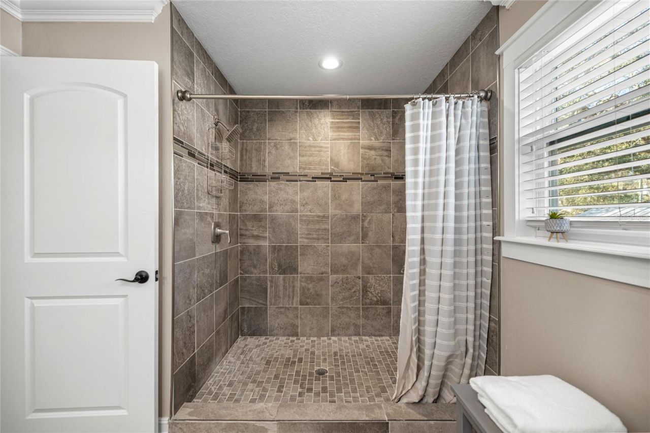 351 Sequoia Dr, Ocklawaha, FL 32179 Photo