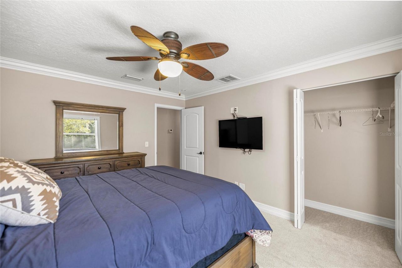 351 Sequoia Dr, Ocklawaha, FL 32179 Photo