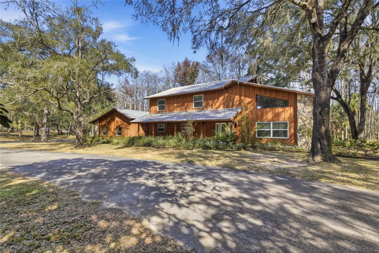 351 Sequoia Dr, Ocklawaha, FL 32179 Photo