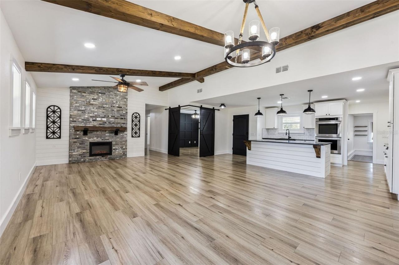 323 Mclain Lane, Geneva, FL 32732 Photo