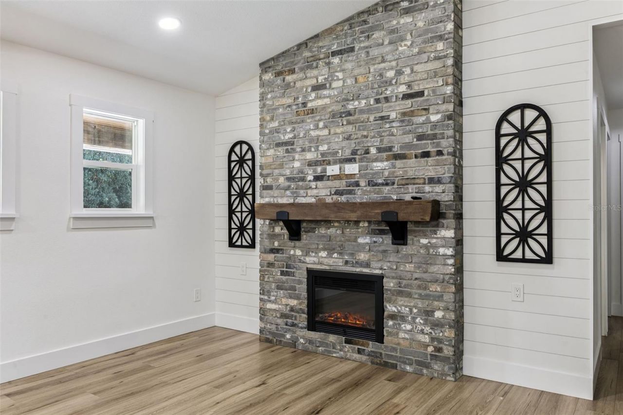 323 Mclain Lane, Geneva, FL 32732 Photo