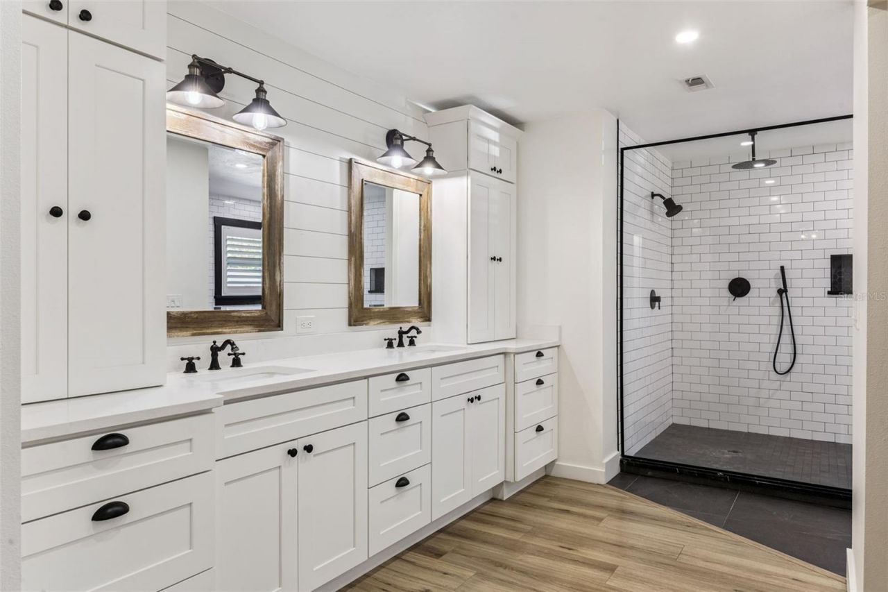 323 Mclain Lane, Geneva, FL 32732 Photo