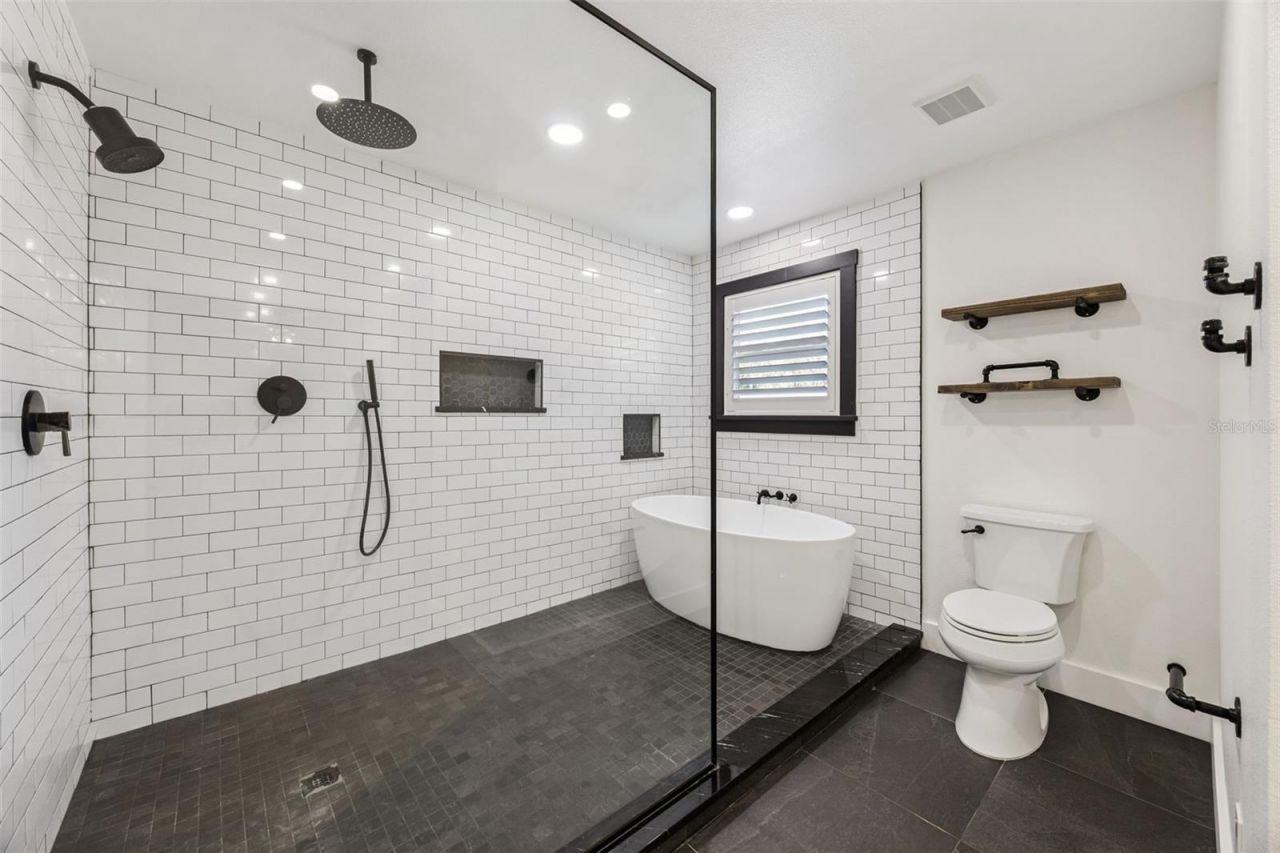 323 Mclain Lane, Geneva, FL 32732 Photo