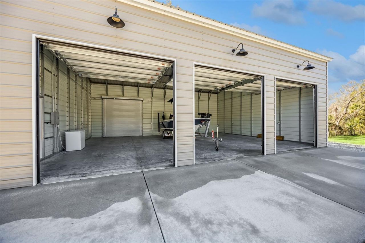 323 Mclain Lane, Geneva, FL 32732 Photo