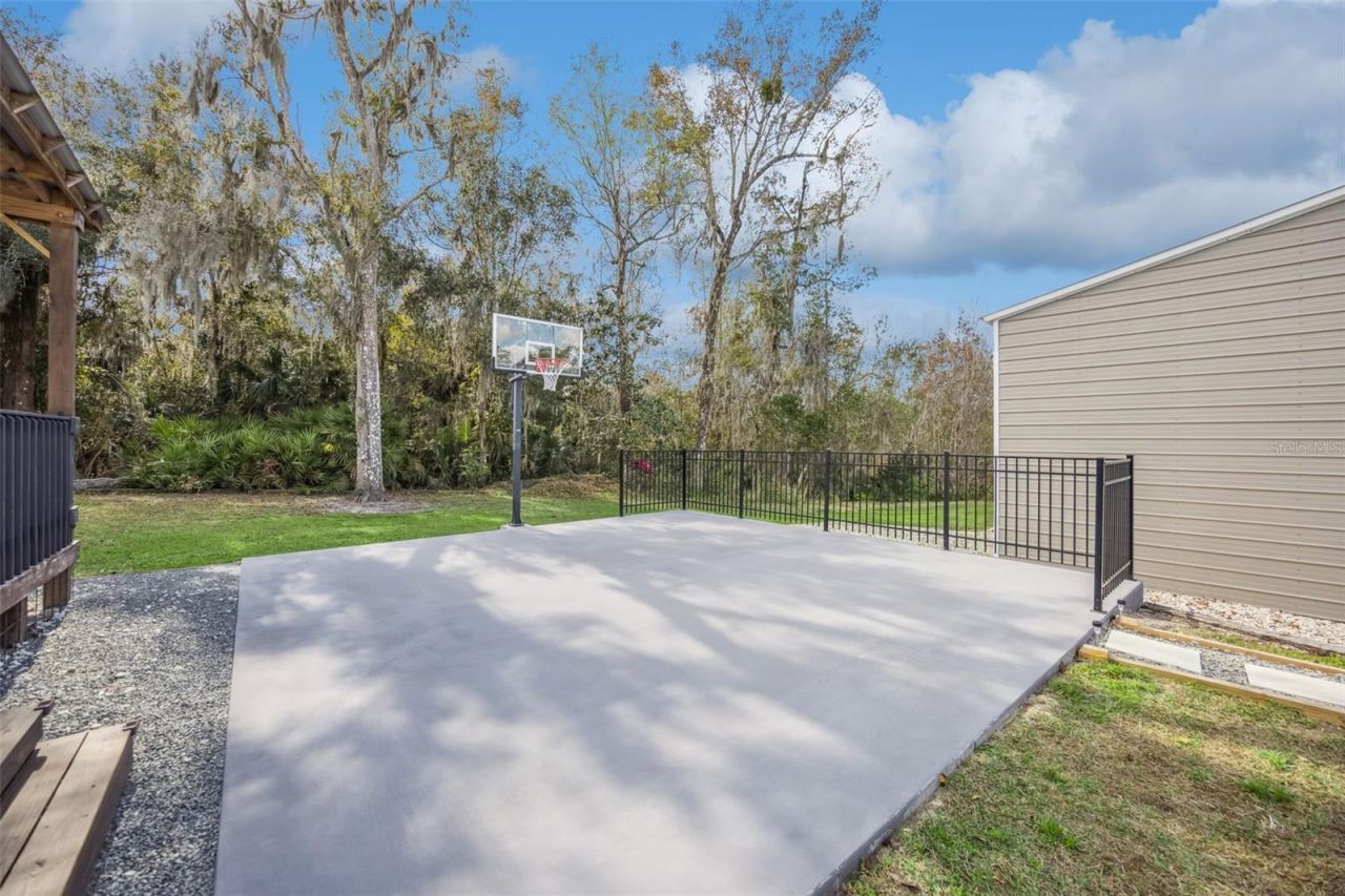 323 Mclain Lane, Geneva, FL 32732 Photo