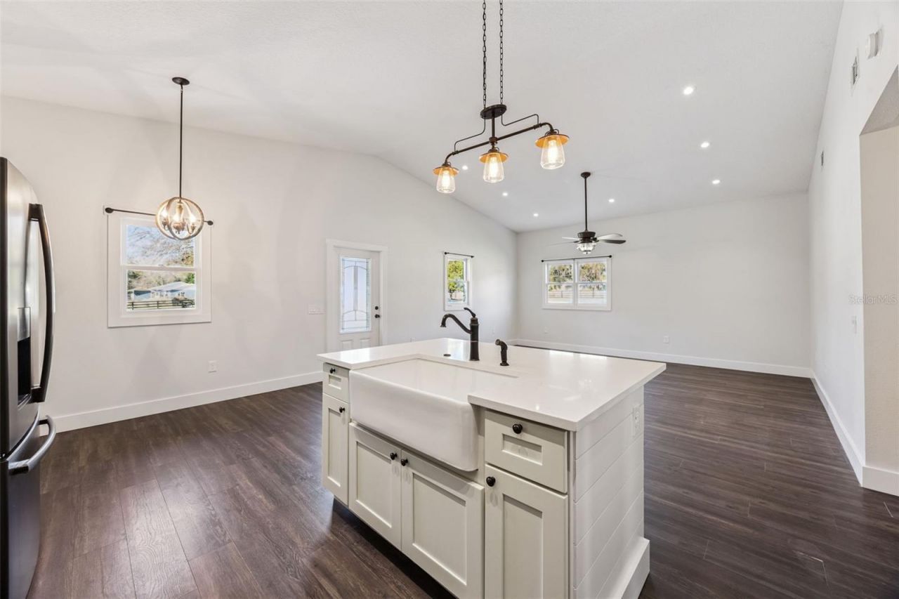 323 Mclain Lane, Geneva, FL 32732 Photo