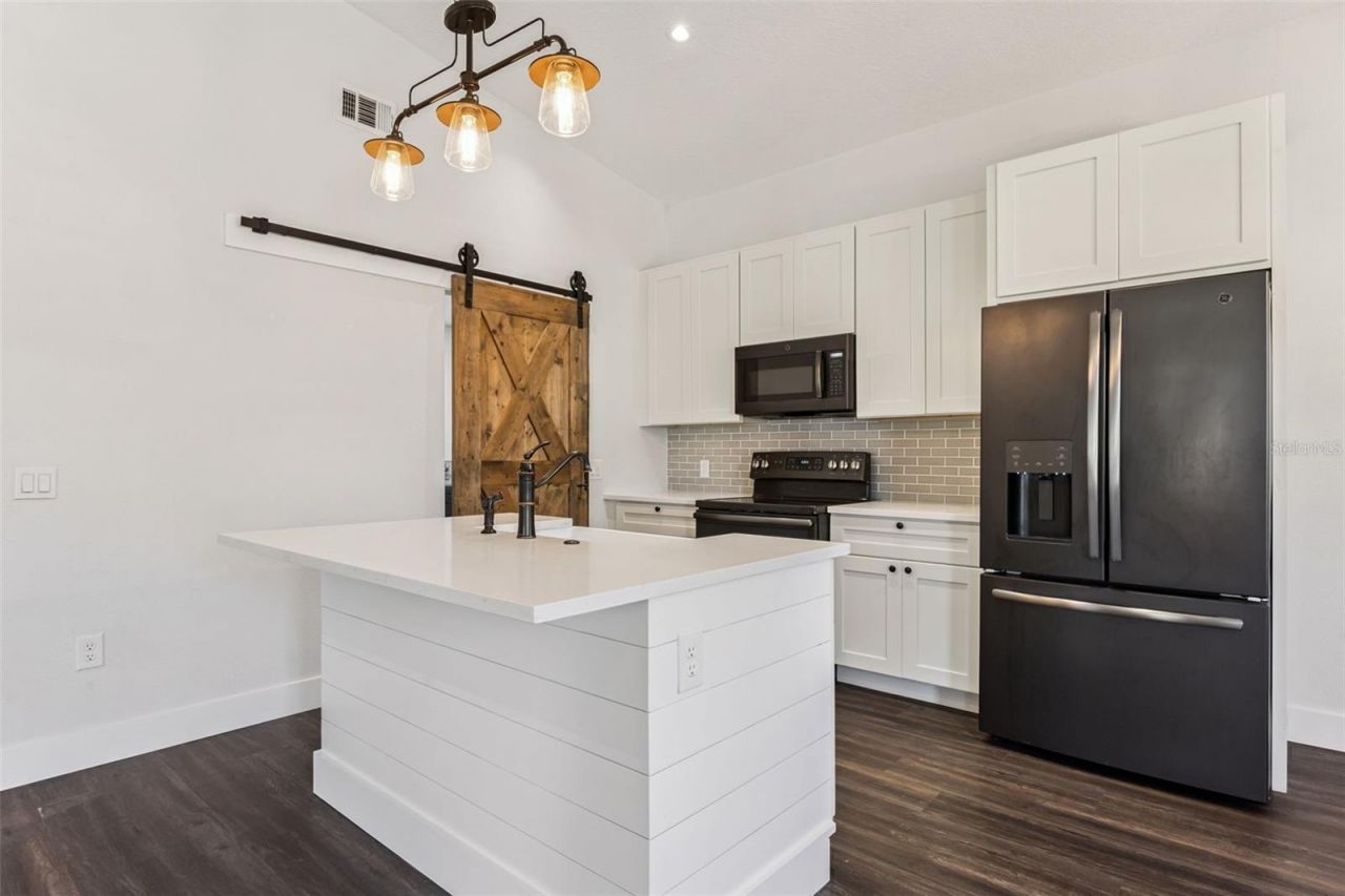 323 Mclain Lane, Geneva, FL 32732 Photo