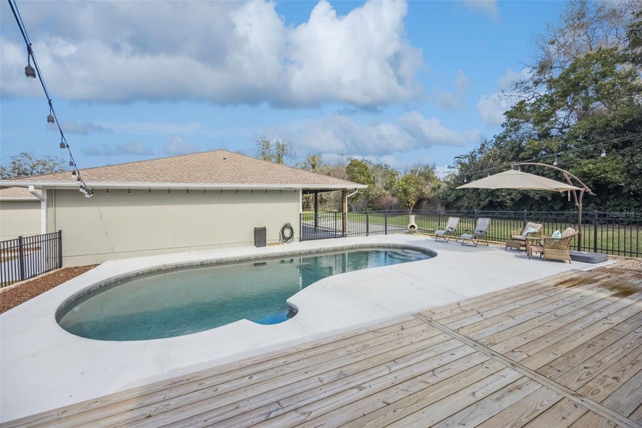 323 Mclain Lane, Geneva, FL 32732 Photo