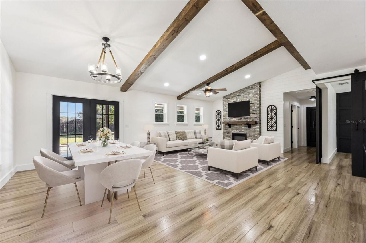 323 Mclain Lane, Geneva, FL 32732 Photo