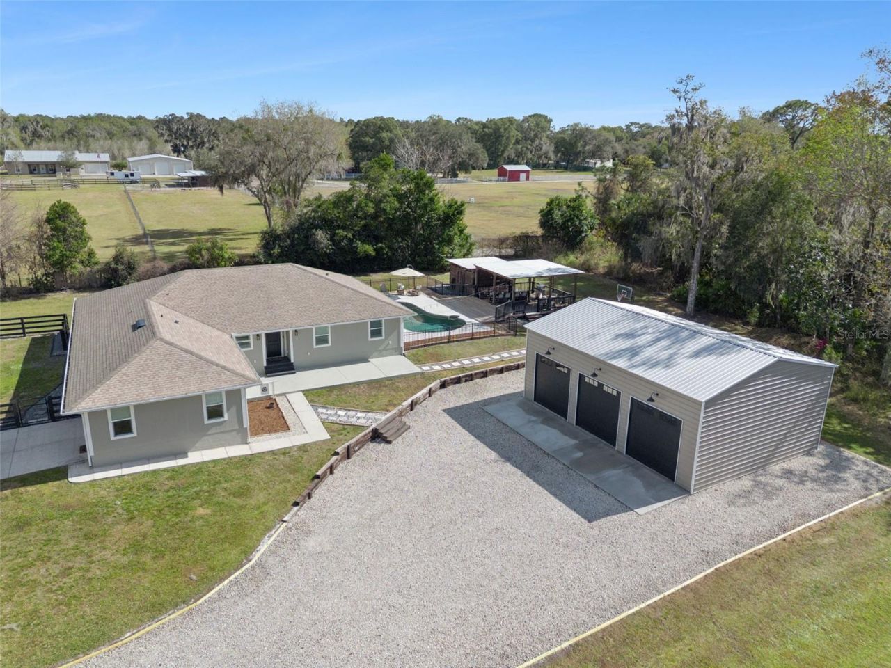 323 Mclain Lane, Geneva, FL 32732 Photo