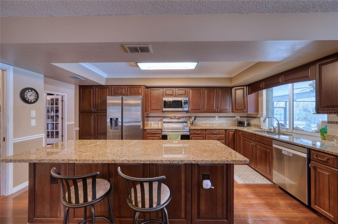 3908 Oak Grove Drive, Sarasota, FL 34243 Photo