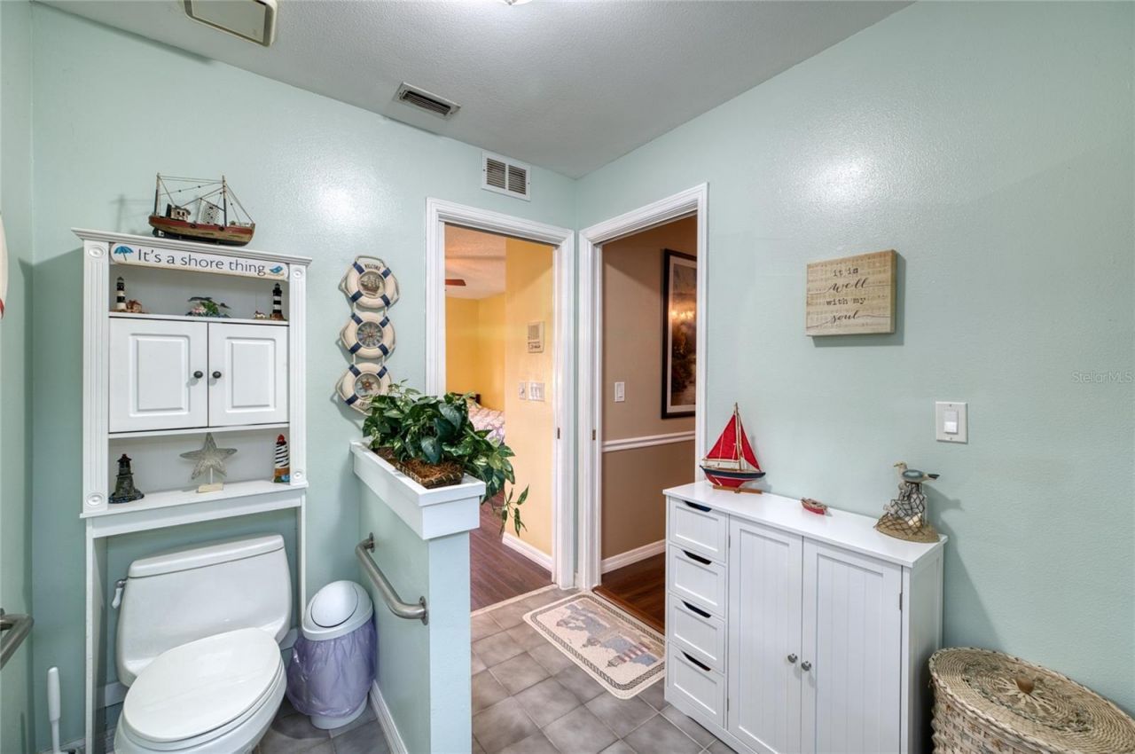 3908 Oak Grove Drive, Sarasota, FL 34243 Photo